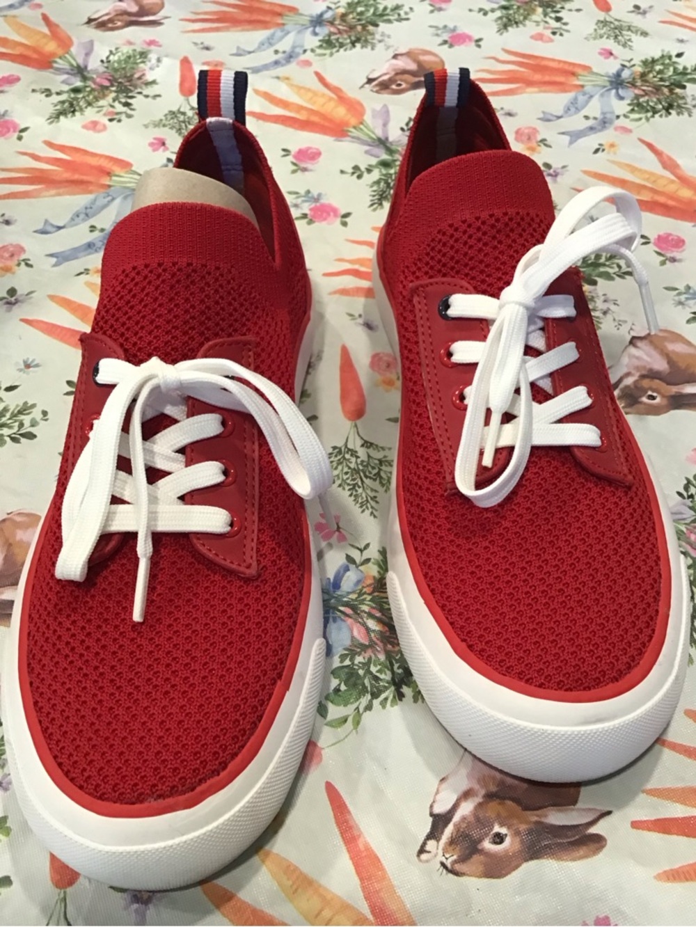 Tommy Hilfiger Gessie Stretch Knit / Leather Red  Sneakers size 8 1/2